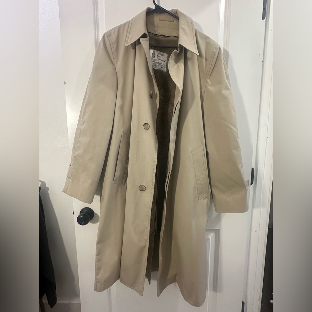London Fog Classic Beige Trench Coat Size 40 Men’s/Women’s Vintage Style